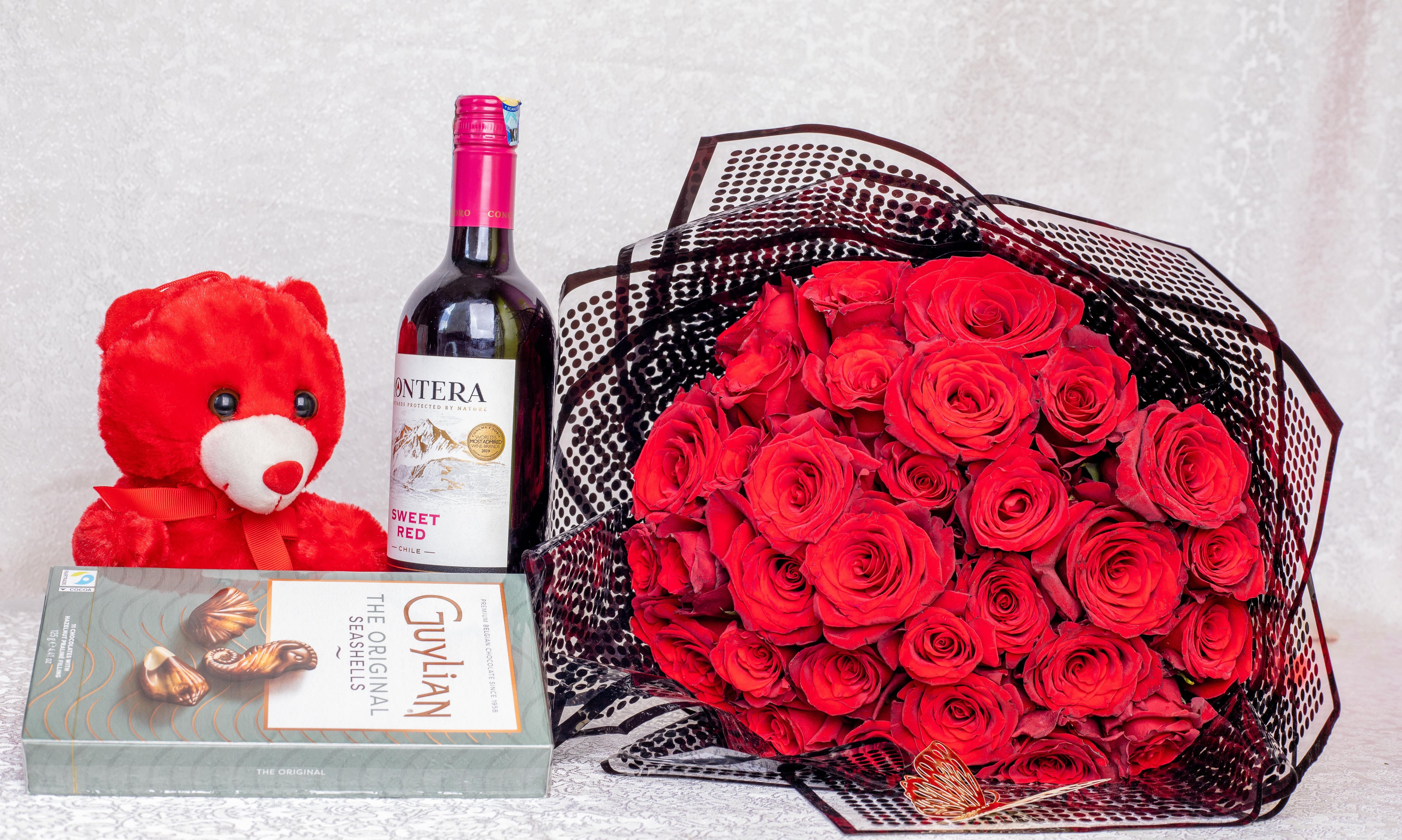 30 Red Roses Bouquet Medium