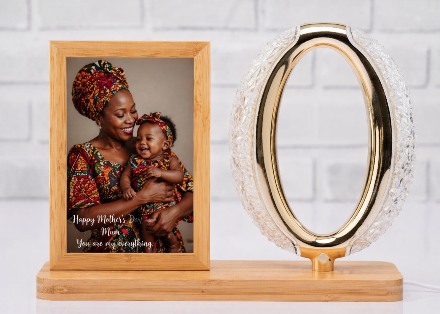 Shield USB Photo Frame