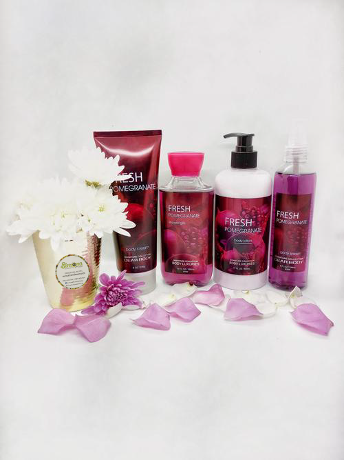 Simona Flowers Gifts - The Fresh pomegranate perfume set is a great present for your special lady. With a nice pink theme, the package for her consists of a body splash, body lotion, body cream and shower gel.