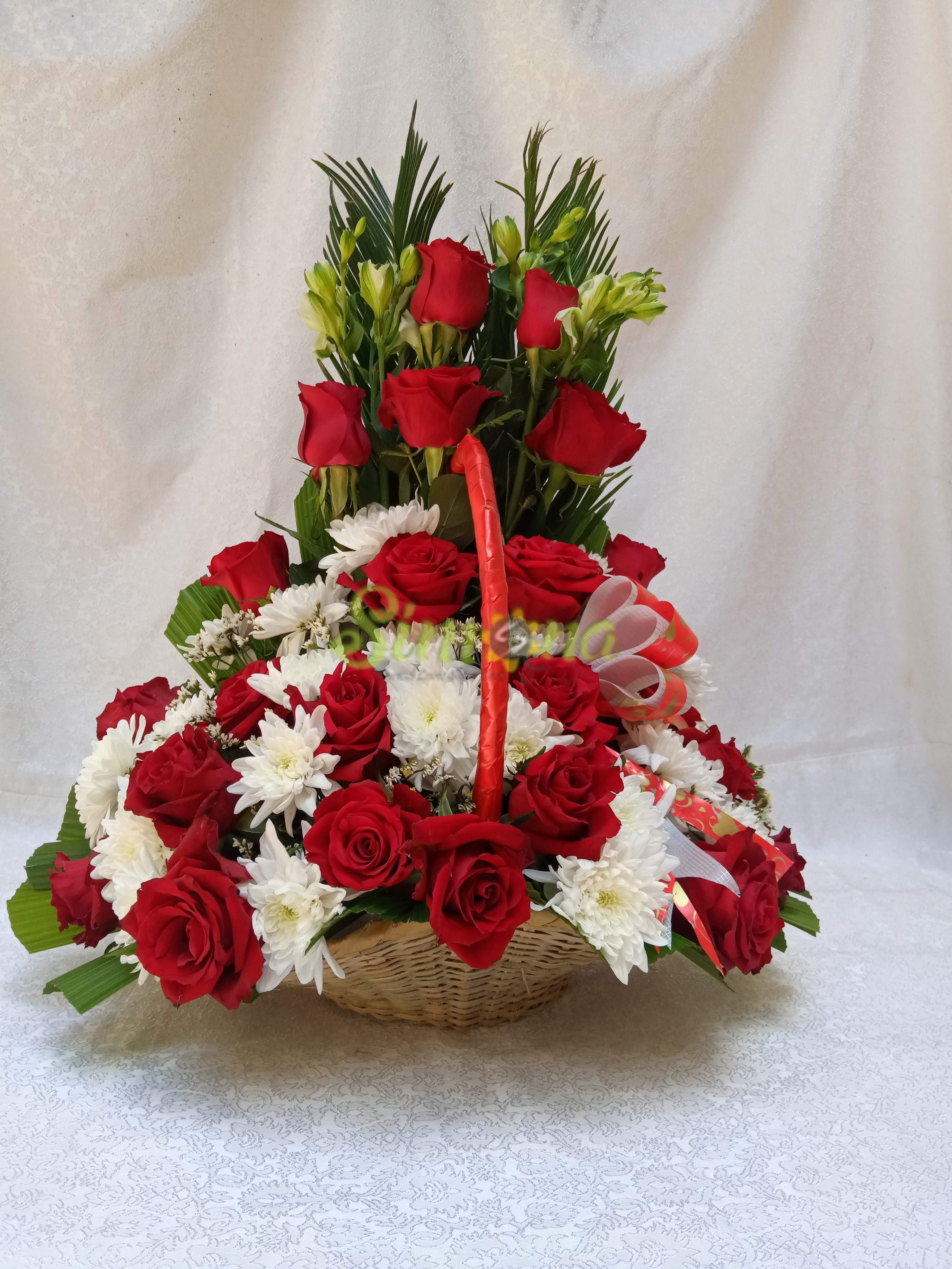 Luxury love basket