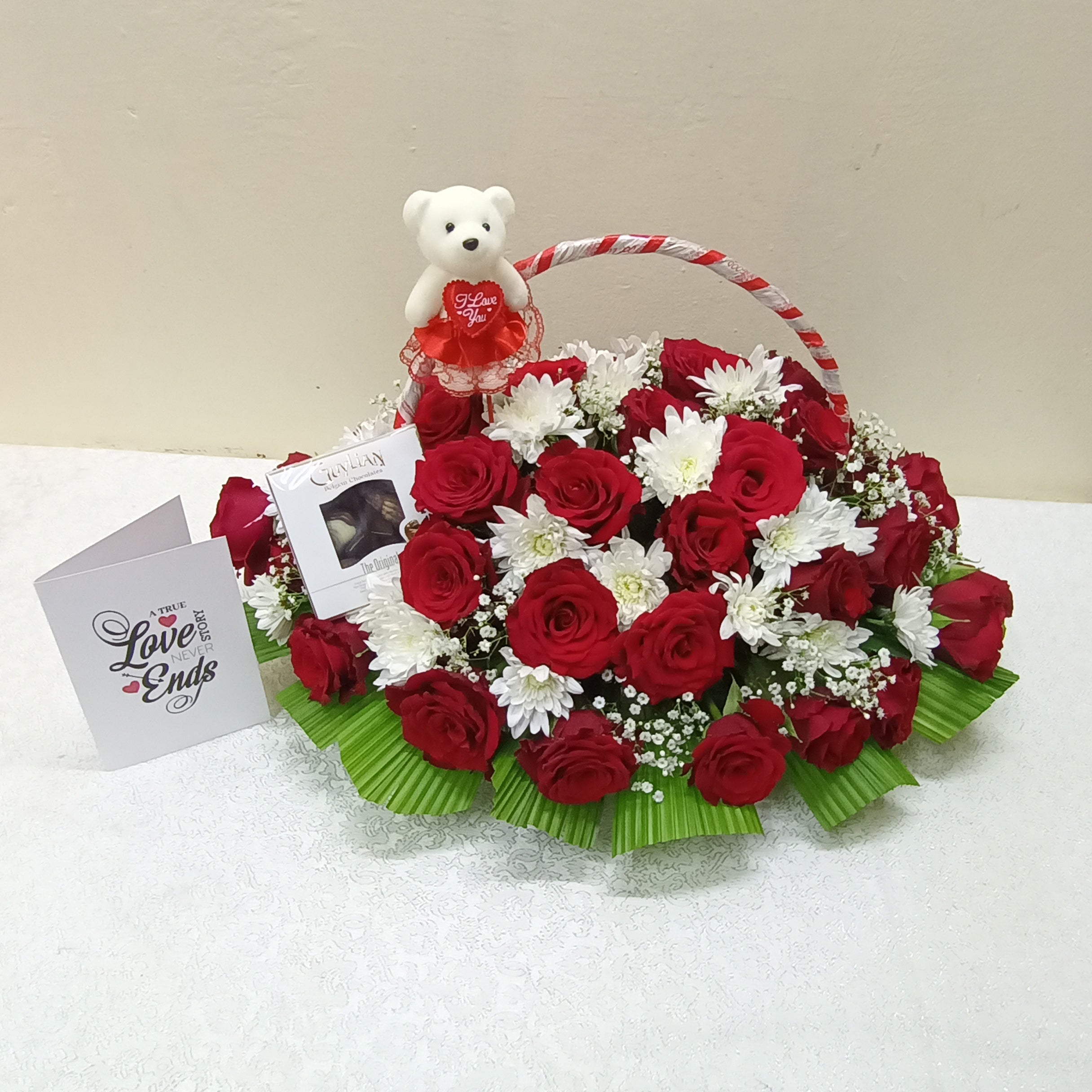 Union basket and chocolate