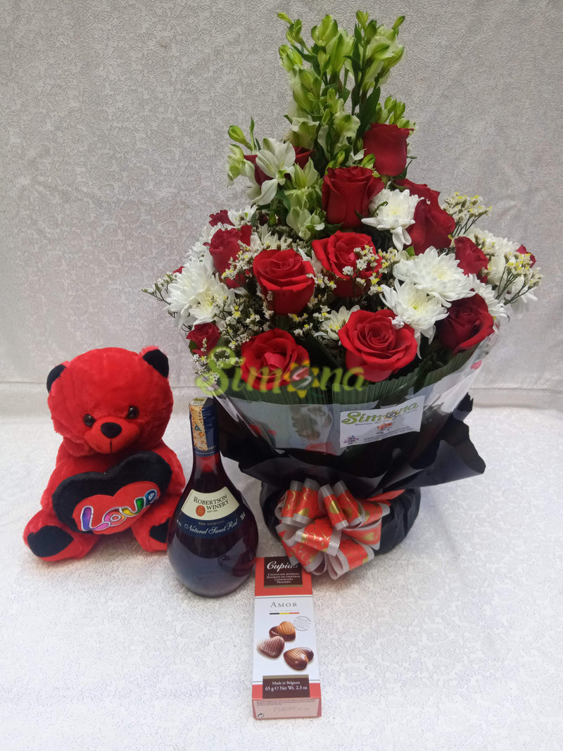 Diamond bouquet with red wine, cupido chocolate and teddy bear