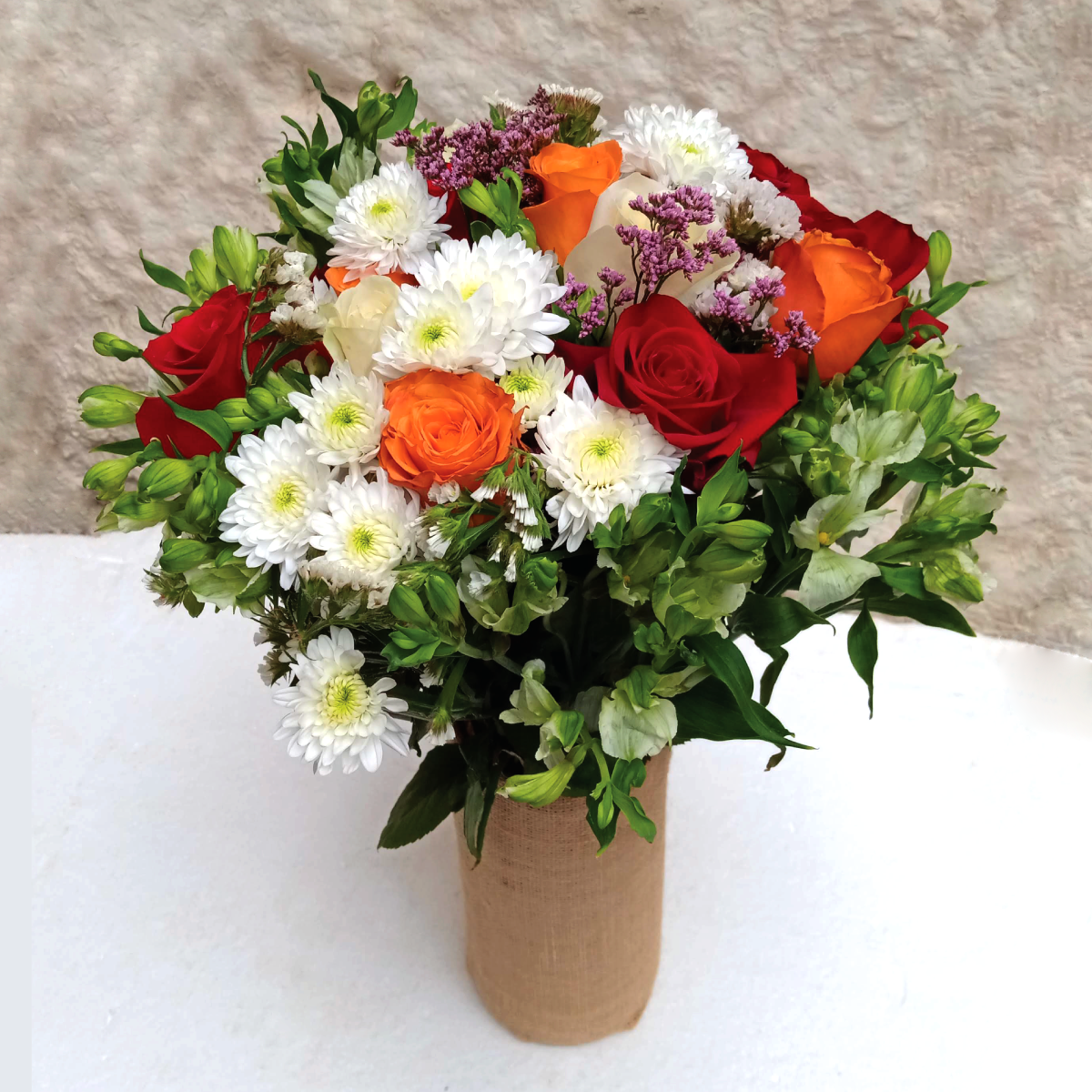Me To You Vase Flower Arrangement by Simona Flowers Kenya. Perfect to gift a loved one as a thoughtful bouquet to show support, love, care and appreciation you have for them. Best to gift a mom, wife, mother-in-law and girlfriend.
